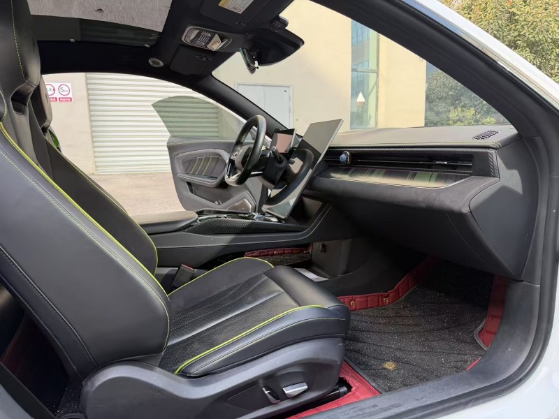 徐州23年哪吒GT4