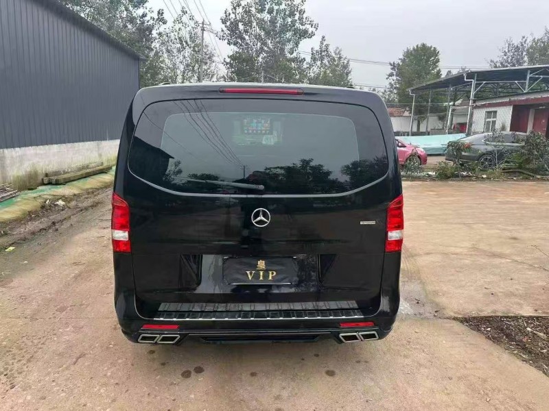 徐州21年奔驰威霆9