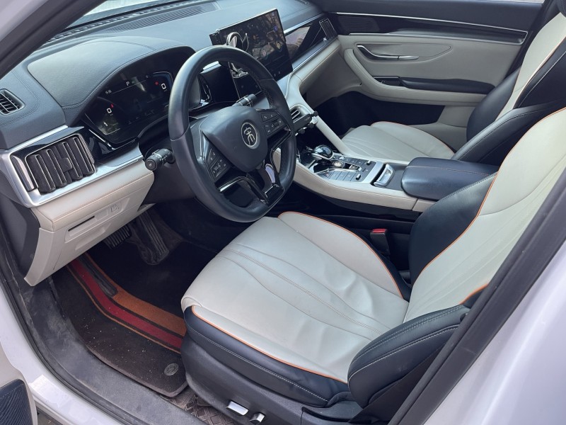 济宁23年比亚迪宋4