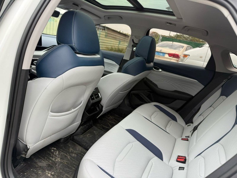 中山22年吉利星瑞7