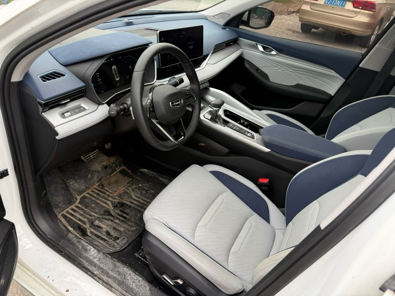 中山22年吉利星瑞9