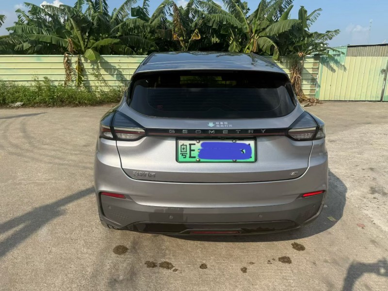 中山23年吉利几何5