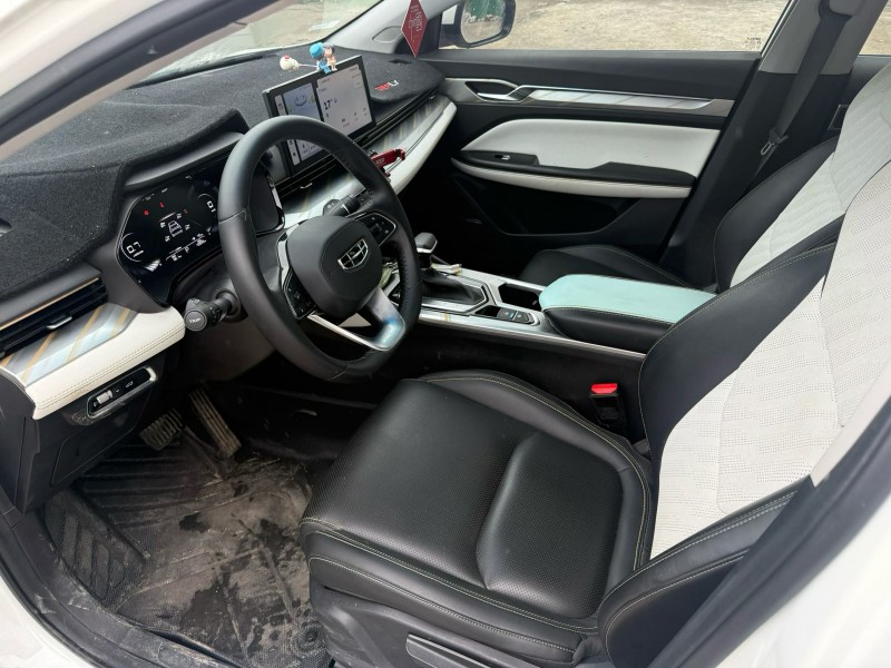 中山22年吉利帝豪7