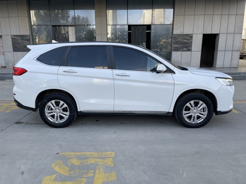 济宁21年哈弗M67