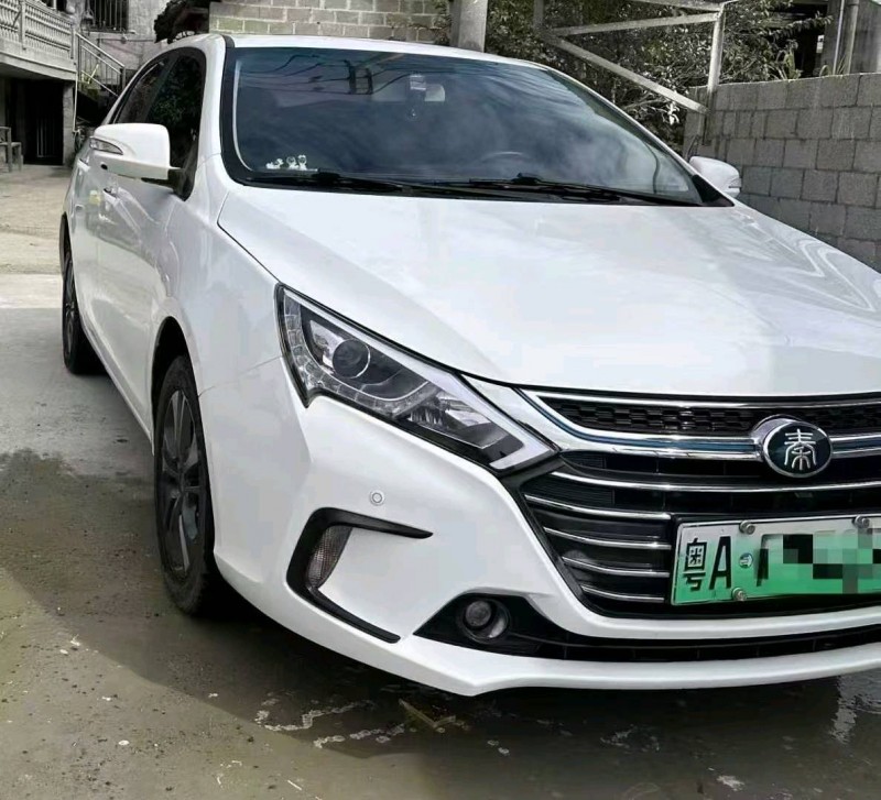 广州18年比亚迪秦3