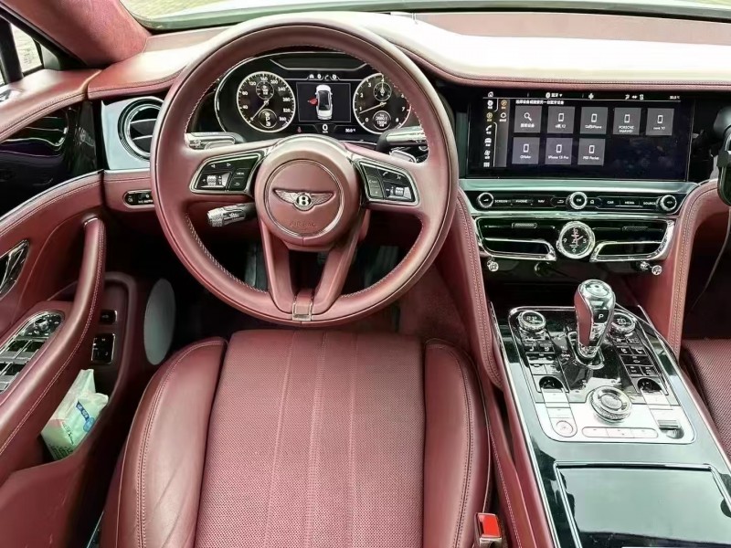 广州22年宾利飞驰4