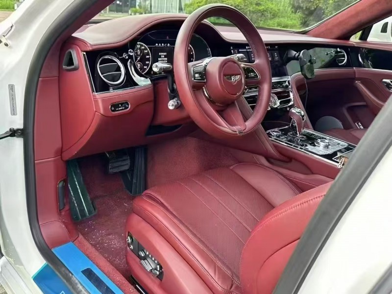 广州22年宾利飞驰6