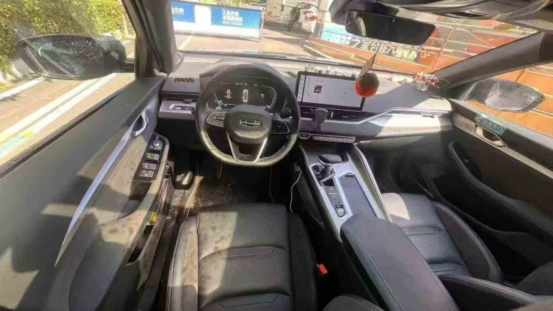 绍兴24年吉利星瑞6