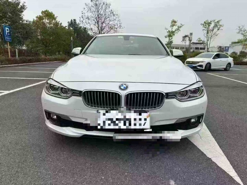 重庆17年宝马3系1