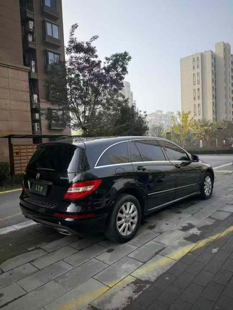 徐州17年奔驰R8