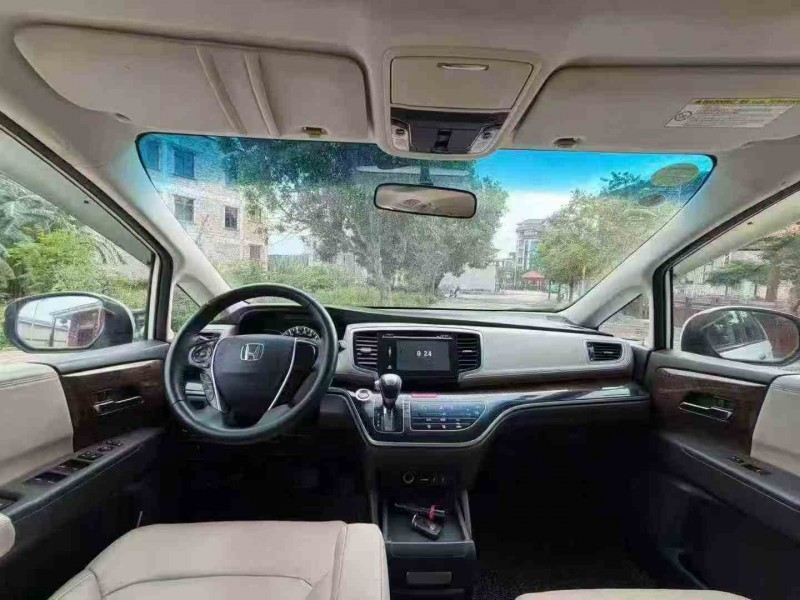 深圳16年本田奥德赛3