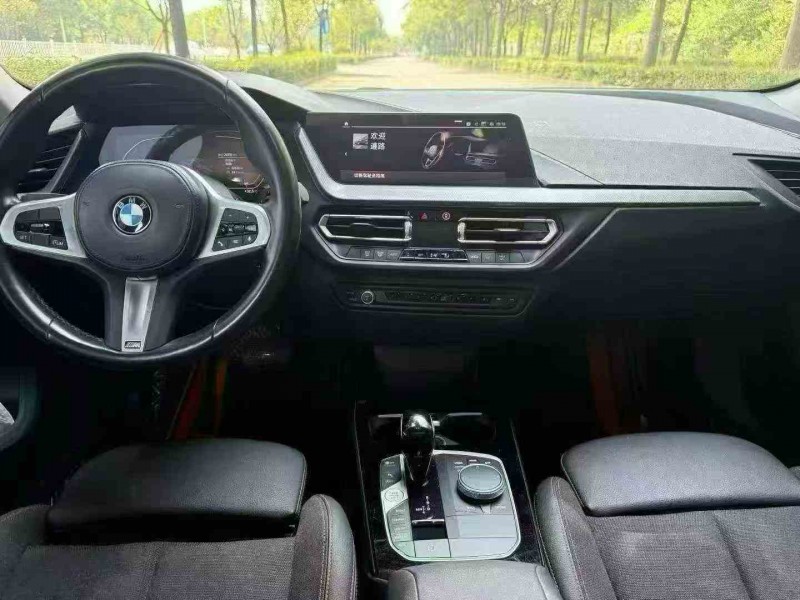 常德23年宝马2系4