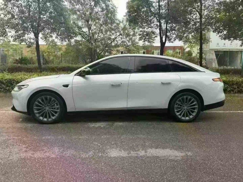 湘潭24年零跑汽车C016