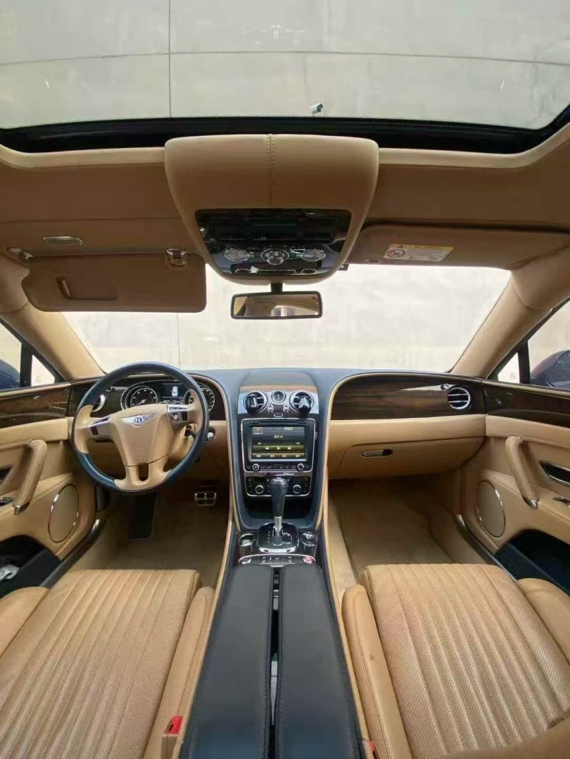 营口18年宾利飞驰4