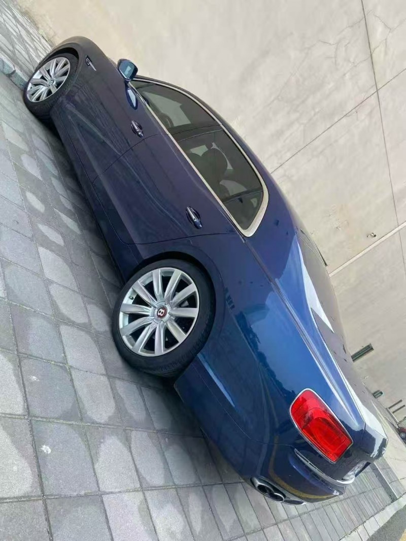 营口18年宾利飞驰7