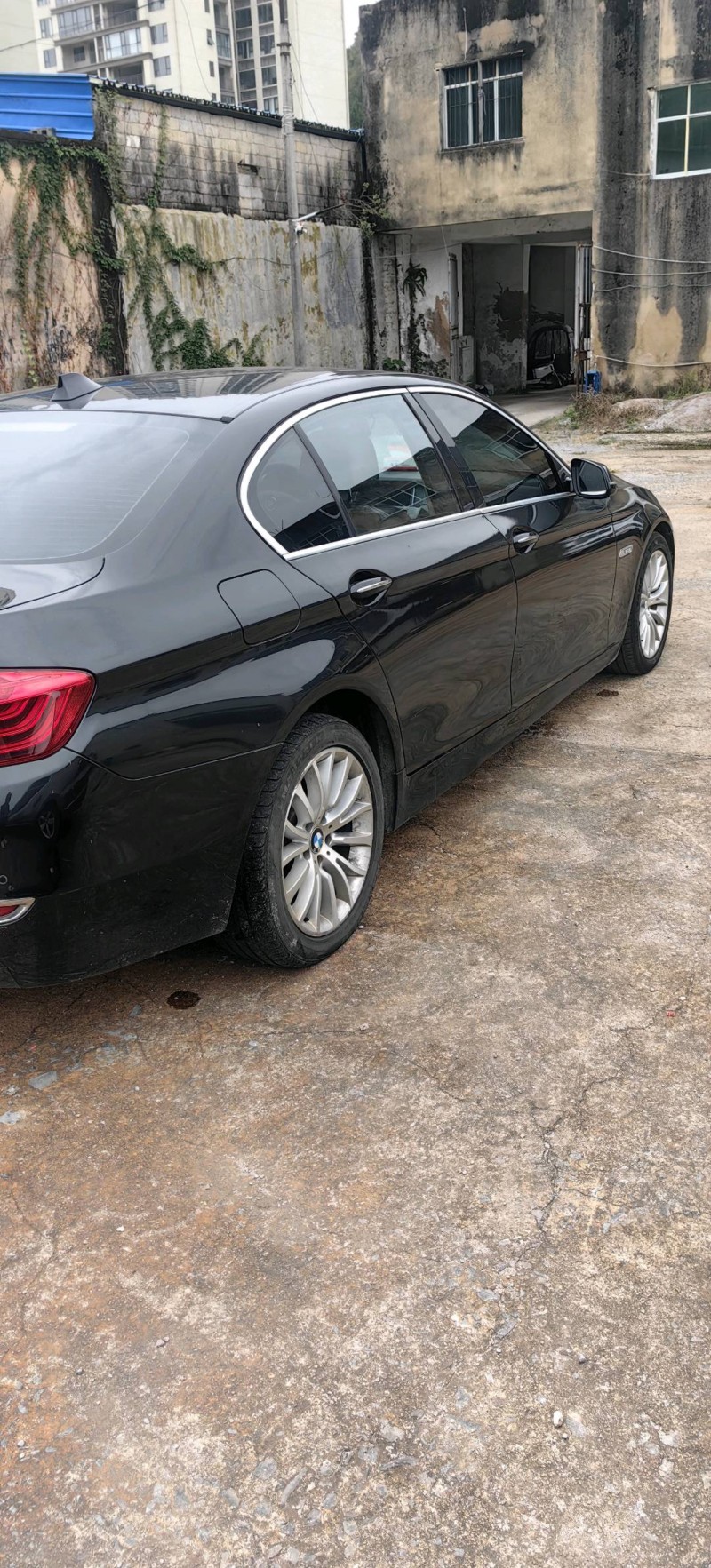 安顺16年宝马5系4