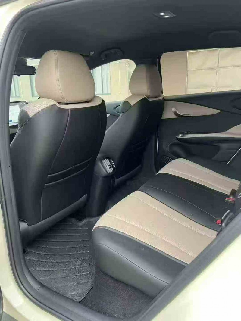 汕头25年比亚迪海豚5