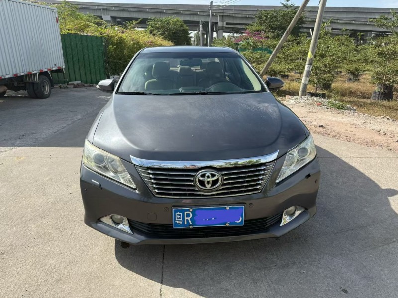 中山13年丰田凯美瑞1