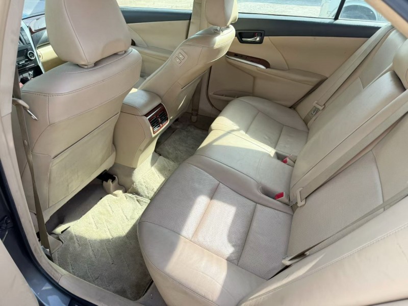 中山13年丰田凯美瑞9