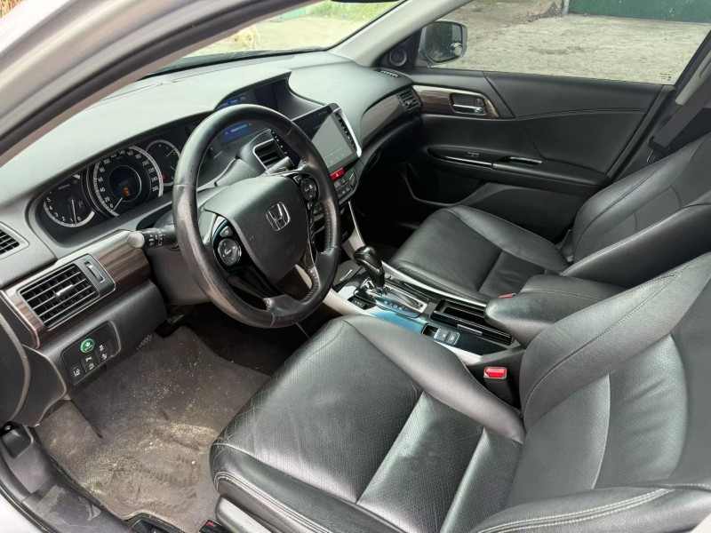 中山16年本田雅阁7