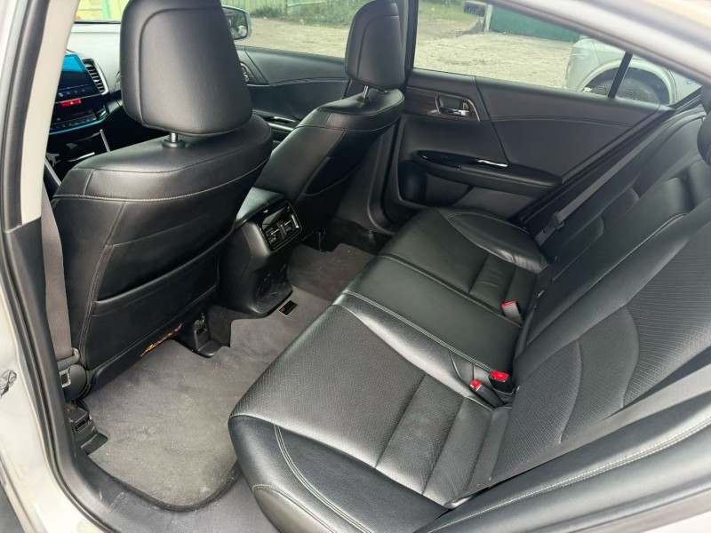 中山16年本田雅阁8