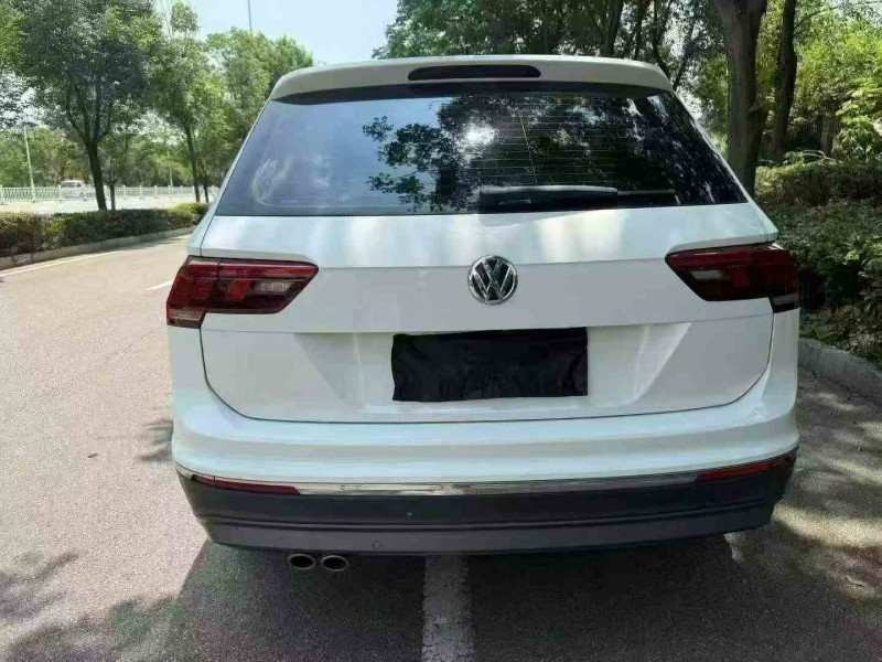 张家界20年大众途观9