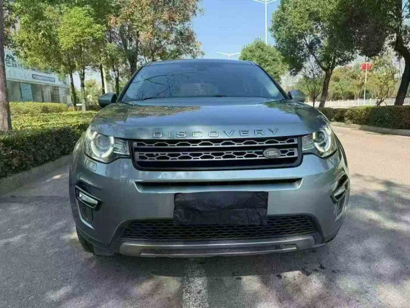 常德18年路虎发现1