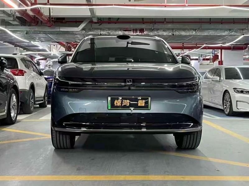 深圳25年极氪汽车7X1