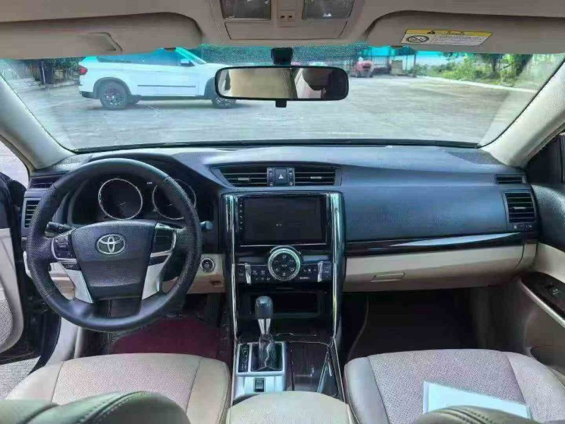 厦门12年丰田锐志4