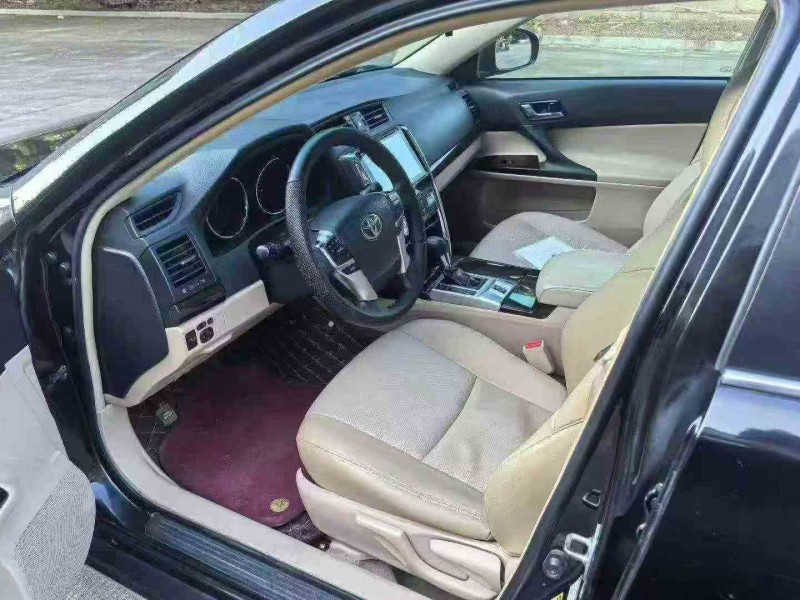 厦门12年丰田锐志6