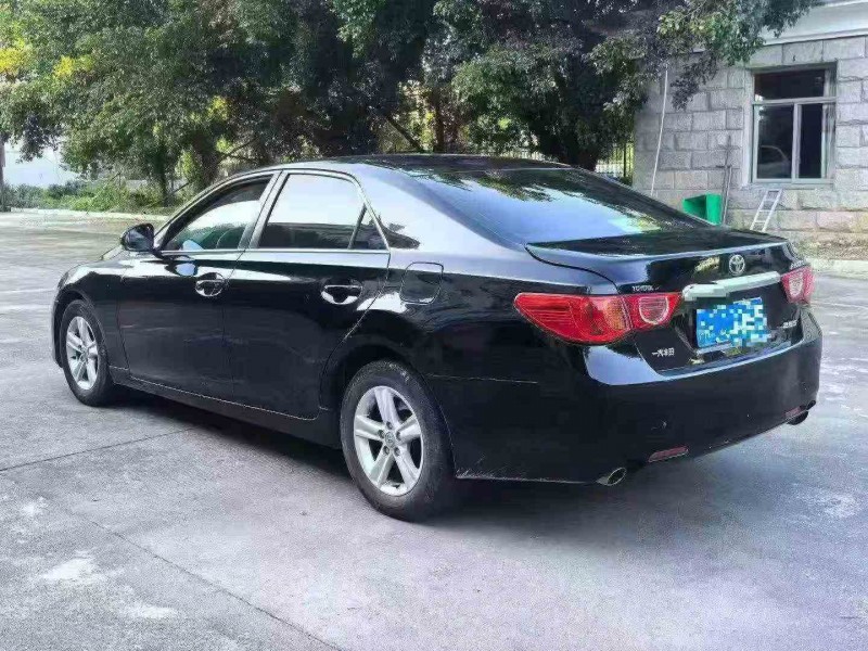 厦门12年丰田锐志8