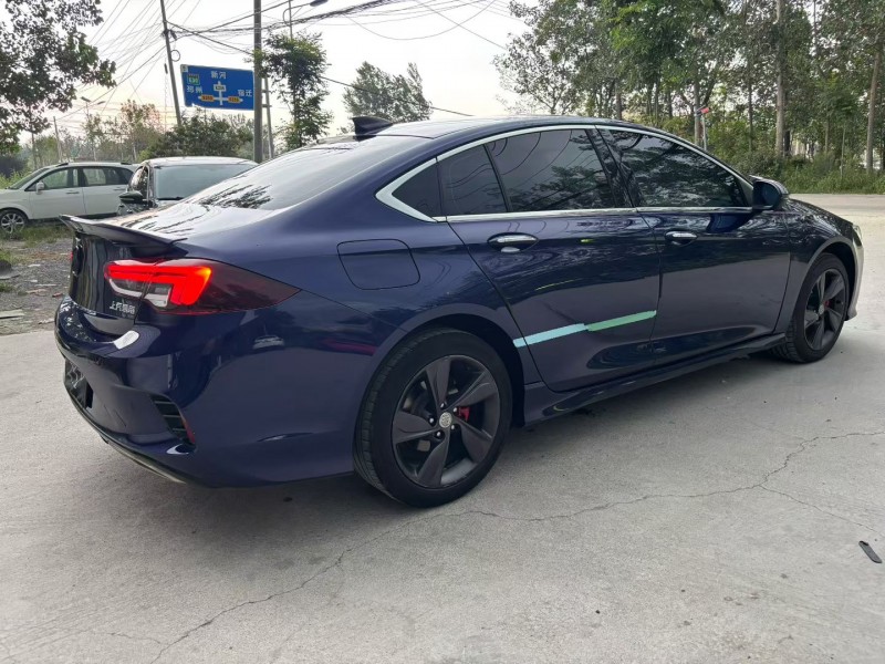 徐州20年别克君威8