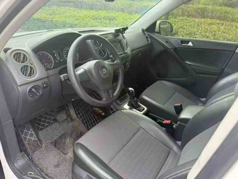 岳阳19年大众途观5