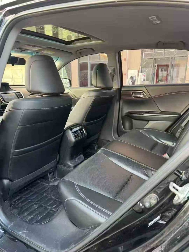 珠海17年本田雅阁6