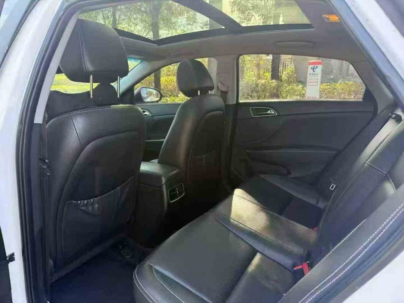 岳阳17年现代名图5