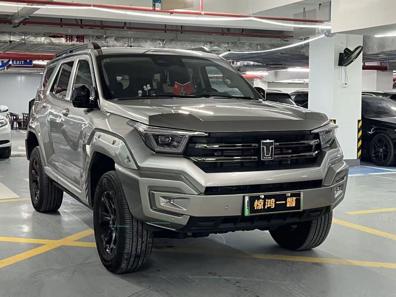 深圳25年长城汽车坦克2