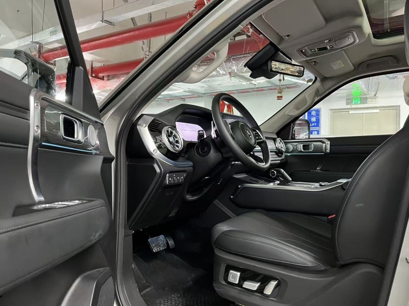 深圳25年长城汽车坦克4