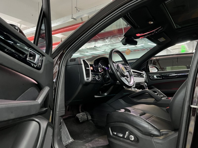 深圳21年保时捷卡宴4