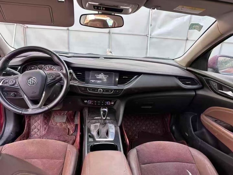 青岛18年别克君威6