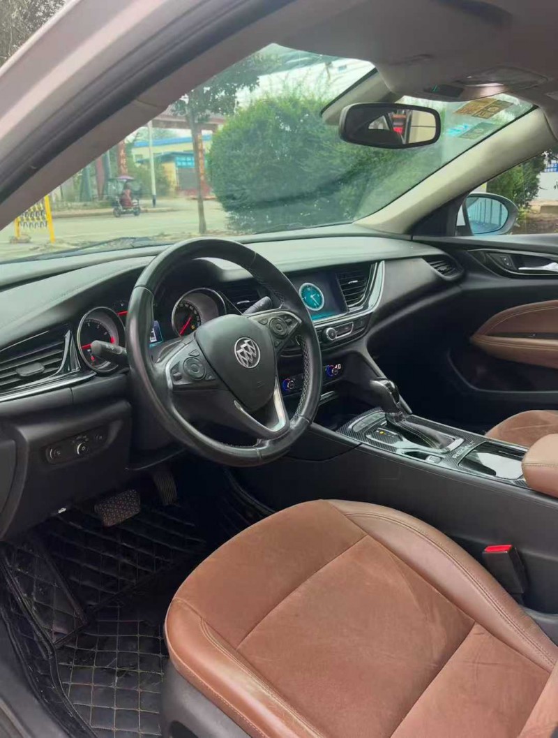 枣庄18年别克君威5