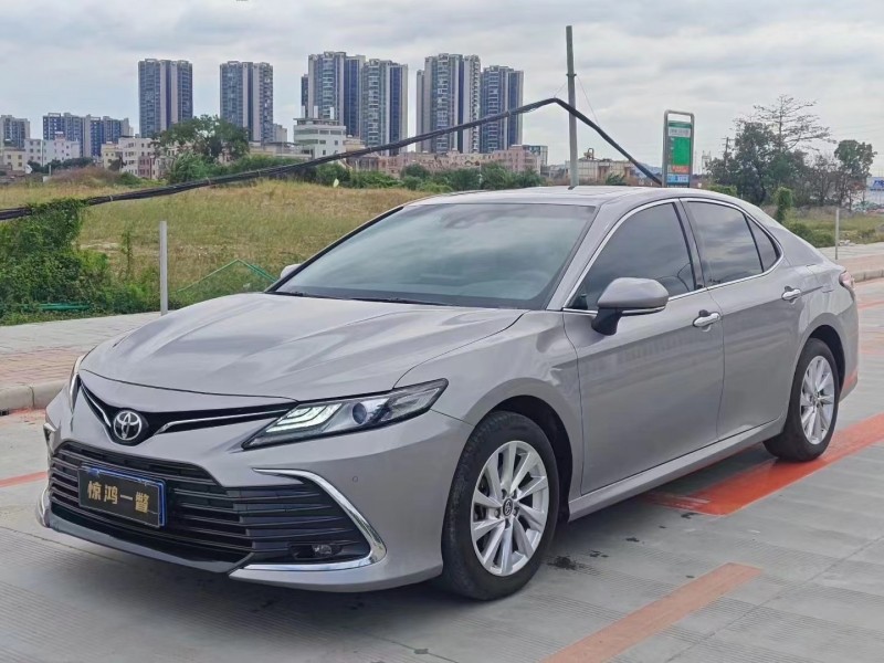 广州22年丰田凯美瑞3