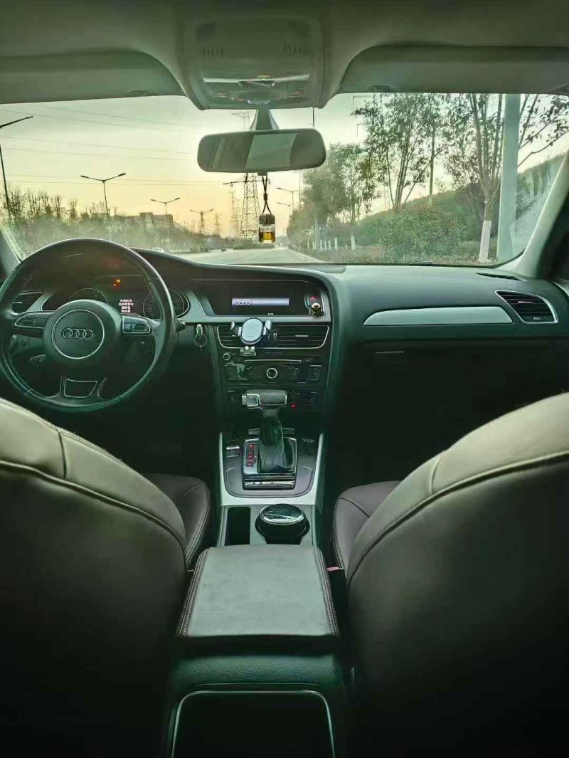 济宁12年奥迪A4L5