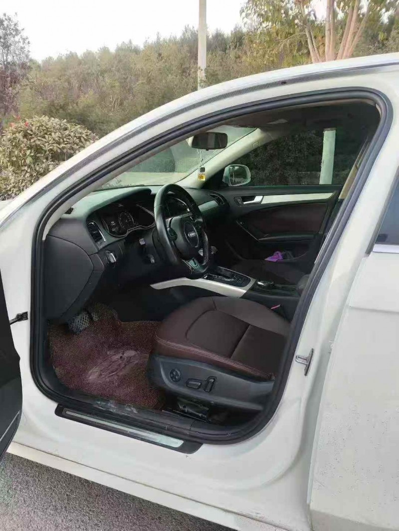 济宁12年奥迪A4L6