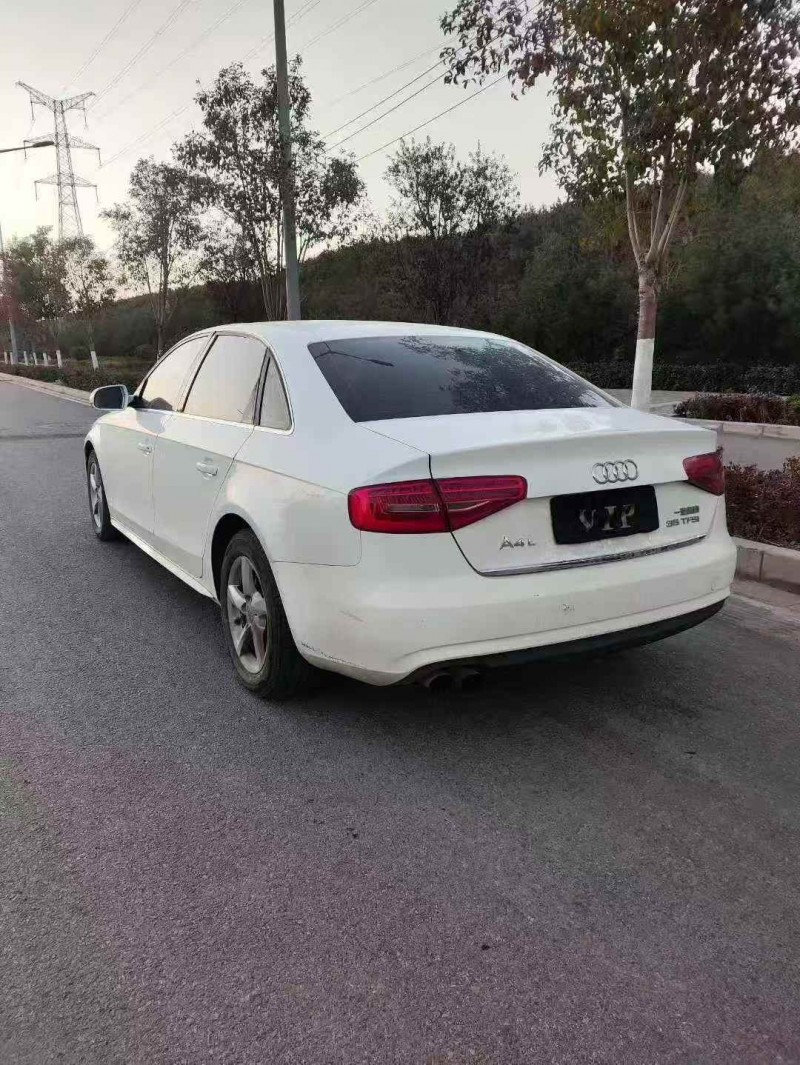 济宁12年奥迪A4L8