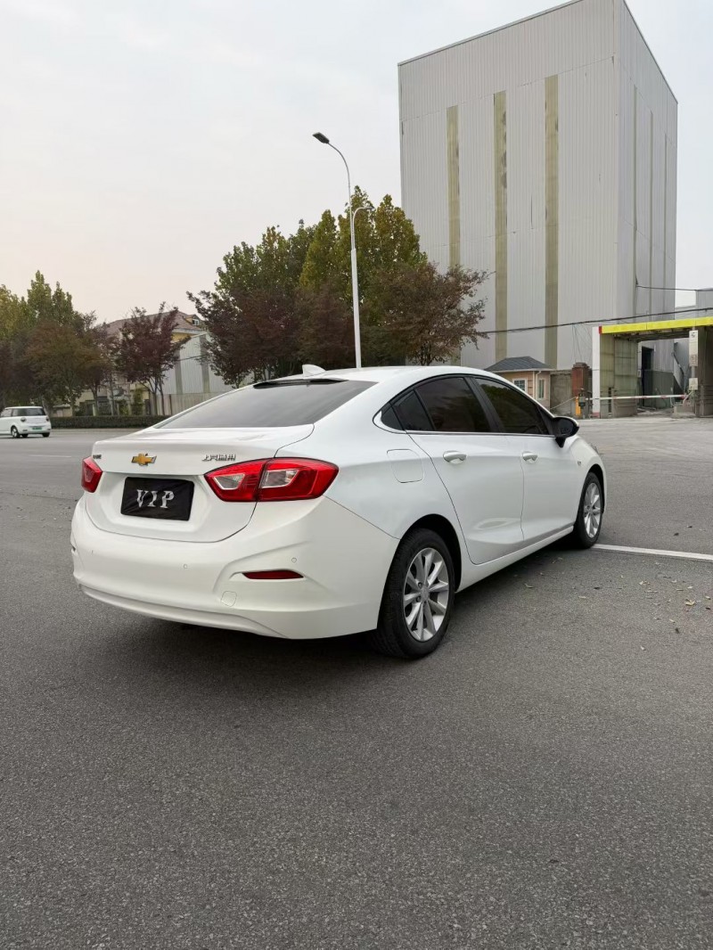 宿迁17年雪佛兰科鲁兹8