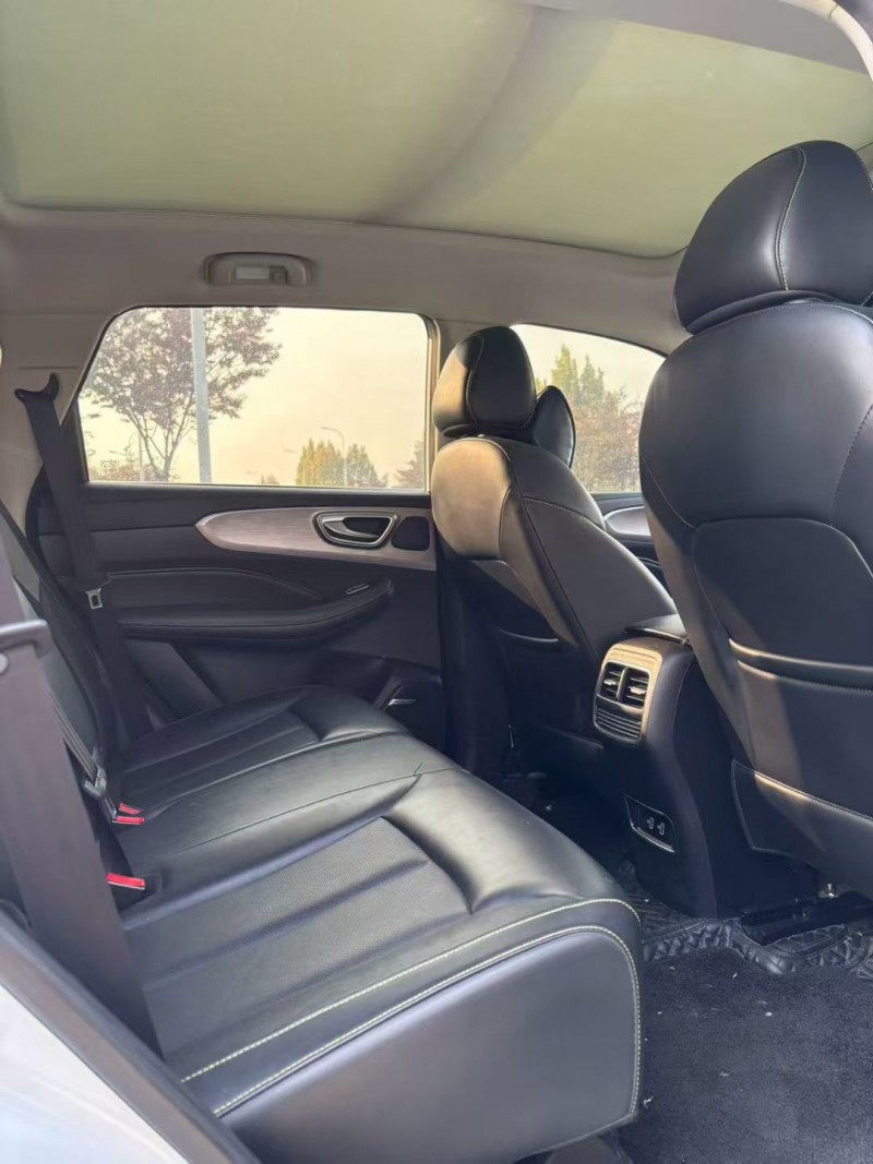 宿迁20年荣威RX54