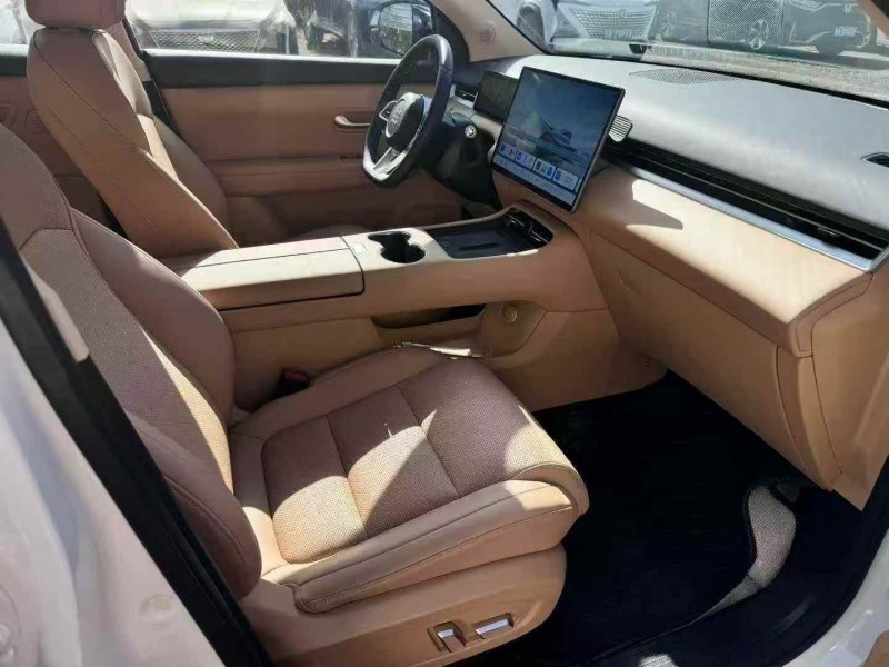 湘潭25年东风蓝电E55