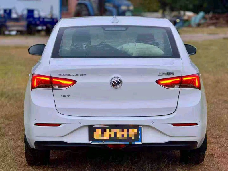 东莞19年别克英朗5