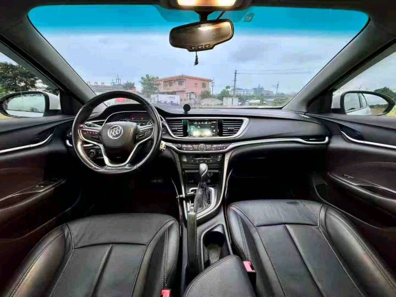 东莞19年别克英朗7