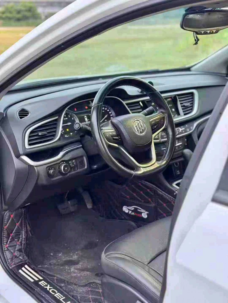 东莞19年别克英朗8